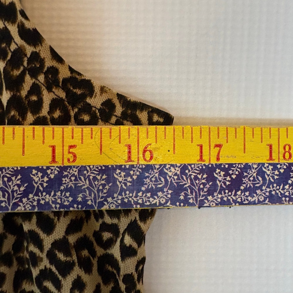 Ann Taylor Petites Leopard Print Mock Neck Sleeveless Shell Top Rayon Large - Picture 4 of 8